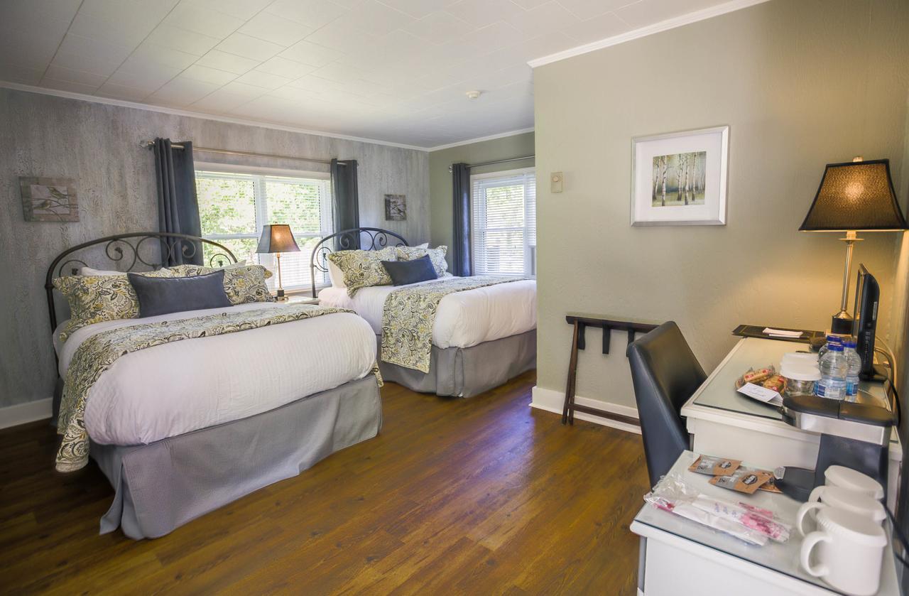 The Woodview Inn Gananoque Kültér fotó